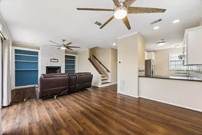 2408 Intrepid Way, League City, TX 77573 - Photo 5