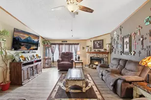 137 Co Rd 411, Dayton, TX 77535 - Photo 11