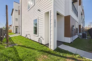 2415 Harrington St, Houston, TX 77026 - Photo 5