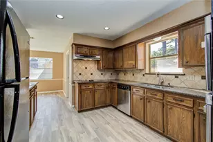 4903 Charade Dr, Houston, TX 77066 - Photo 11