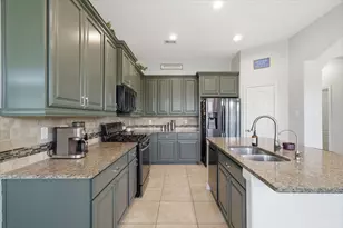 224 Harbor Bend Ln, League City, TX 77539 - Photo 11