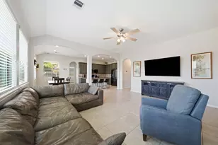 224 Harbor Bend Ln, League City, TX 77539 - Photo 9