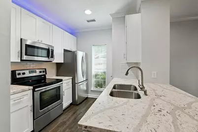 7575 Cambridge Street #301, Houston, TX 77054 - Photo 5