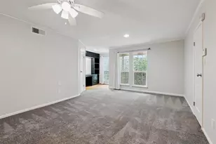 7575 Cambridge St, Houston, TX 77054 - Photo 7