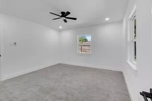 6207 Hirondel St, Houston, TX 77087 - Photo 17