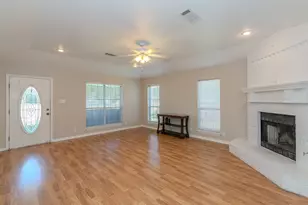 2703 Saba Ln, Port Neches, TX 77651 - Photo 5