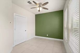 2021 Cambridge Heights Pl, Houston, TX 77045 - Photo 5
