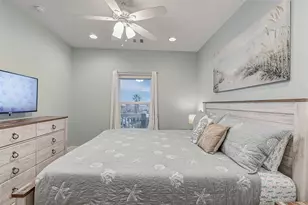 967 Bowers Ln, Crystal Beach, TX 77650 - Photo 9