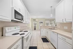 2943 Hackamore Hollow Ln, Houston, TX 77014 - Photo 9