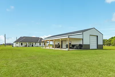 608 Angus Trail, Angleton, TX 77515 - Photo 37