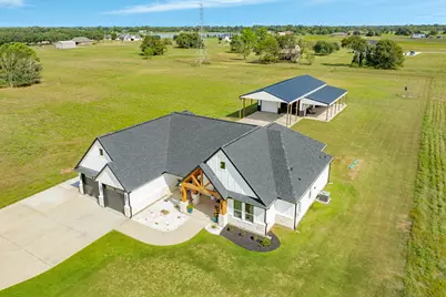 608 Angus Trail, Angleton, TX 77515 - Photo 43