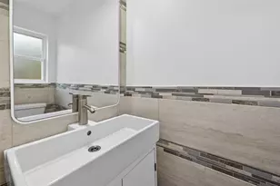 2734 Triway Ln, Houston, TX 77043 - Photo 21