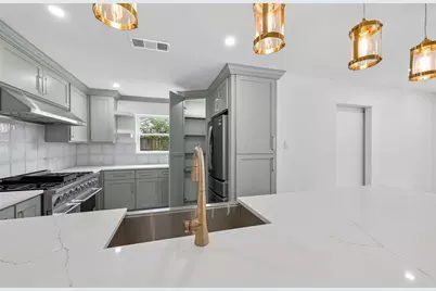 2734 Triway Lane, Houston, TX 77043 - Photo 13