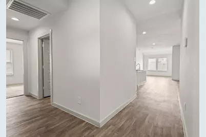 1702 Plantation Place, Baytown, TX 77523 - Photo 5