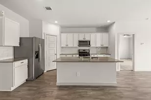 1702 Plantation Pl, Baytown, TX 77523 - Photo 11