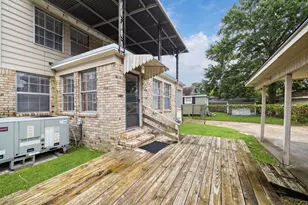 510 E Main St, Humble, TX 77338 - Photo 23