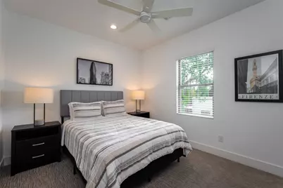 110 E 23rd Street, Houston, TX 77008 - Photo 37