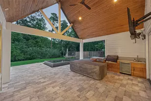 2407 Chantilly Ln Ln, Conroe, TX 77384 - Photo 43