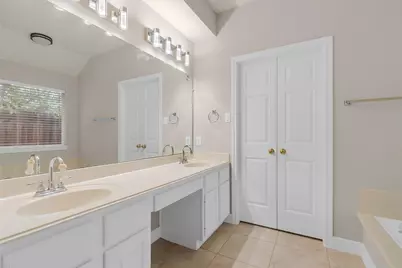 13839 Placid Brook Court, Houston, TX 77059 - Photo 15