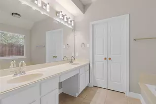 13839 Placid Brook Ct, Houston, TX 77059 - Photo 15