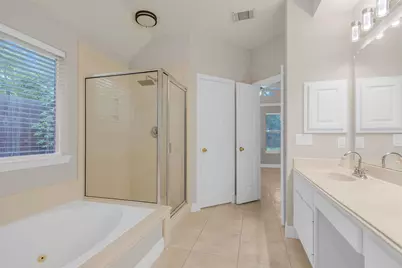 13839 Placid Brook Court, Houston, TX 77059 - Photo 17
