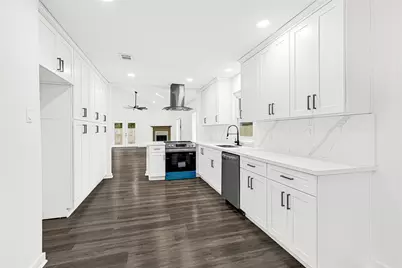 4903 Creek Shadows Drive, Houston, TX 77339 - Photo 13