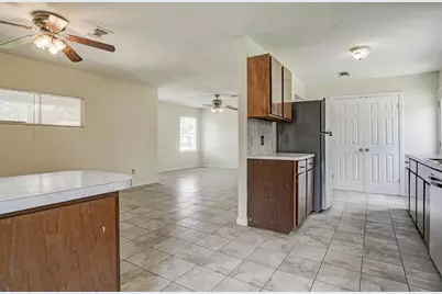 910 Trimm Avenue, Pasadena, TX 77502 - Photo 5