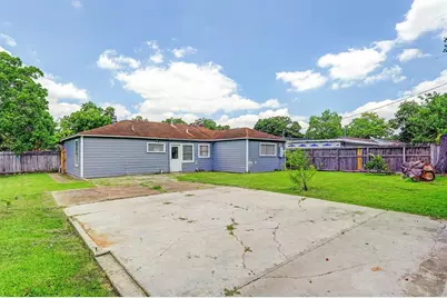 910 Trimm Avenue, Pasadena, TX 77502 - Photo 9