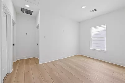 961 Highland Light Lane, Houston, TX 77091 - Photo 17