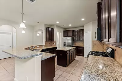 2411 Garden Shadow, Conroe, TX 77384 - Photo 9