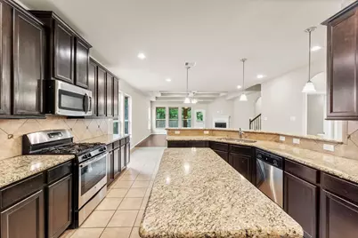 2411 Garden Shadow, Conroe, TX 77384 - Photo 11