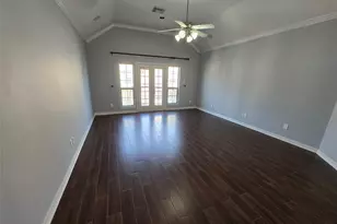 8020 Pagosa Springs Dr, Houston, TX 77040 - Photo 11