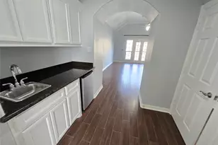 8020 Pagosa Springs Dr, Houston, TX 77040 - Photo 11