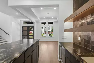 3615 Newcastle Dr, Houston, TX 77027 - Photo 9