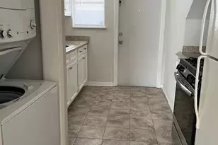 1923 McDuffie, Houston, TX 77019 - Photo 3