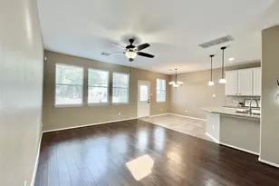 19 Blue Creek Pl, The Woodlands, TX 77382 - Photo 7