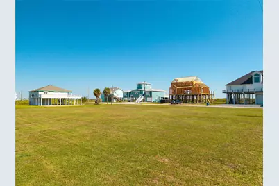 804 Rancho Carribe Drive, Crystal Beach, TX 77650 - Photo 7