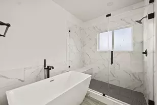 9212 Arvin St, Houston, TX 77028 - Photo 13