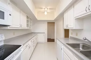 2425 Underwood St, Houston, TX 77030 - Photo 11