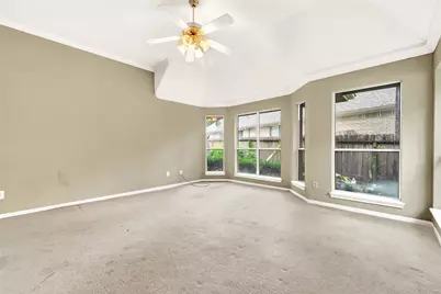 19 S Scarlet Elm Court, The Woodlands, TX 77382 - Photo 17