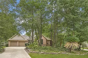 19 S Scarlet Elm Ct, The Woodlands, TX 77382 - Photo 11