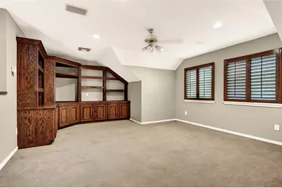 19 S Scarlet Elm Court, The Woodlands, TX 77382 - Photo 21