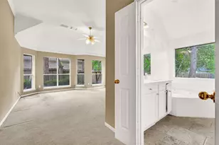 19 S Scarlet Elm Ct, The Woodlands, TX 77382 - Photo 27
