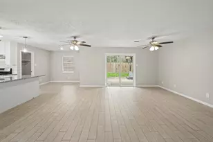 105 Navajo St, Conroe, TX 77316 - Photo 11