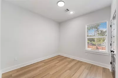 6909 S Hall Street #B, Houston, TX 77028 - Photo 17