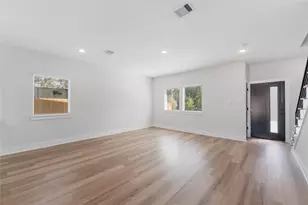 6909 S Hall St, Houston, TX 77028 - Photo 7