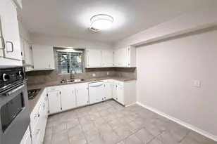 1206 Kent St, Sweeny, TX 77480 - Photo 7