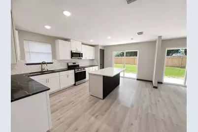 10007 Misty Trail, Houston, TX 77088 - Photo 11