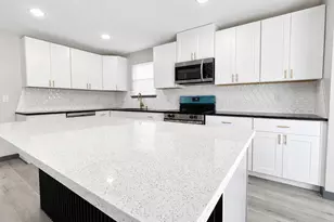 10007 Misty Trail, Houston, TX 77088 - Photo 9