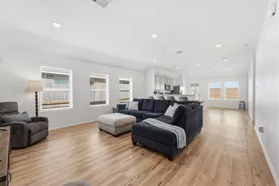 12333 Derby Royal Drive, Houston, TX 77044 - Photo 5